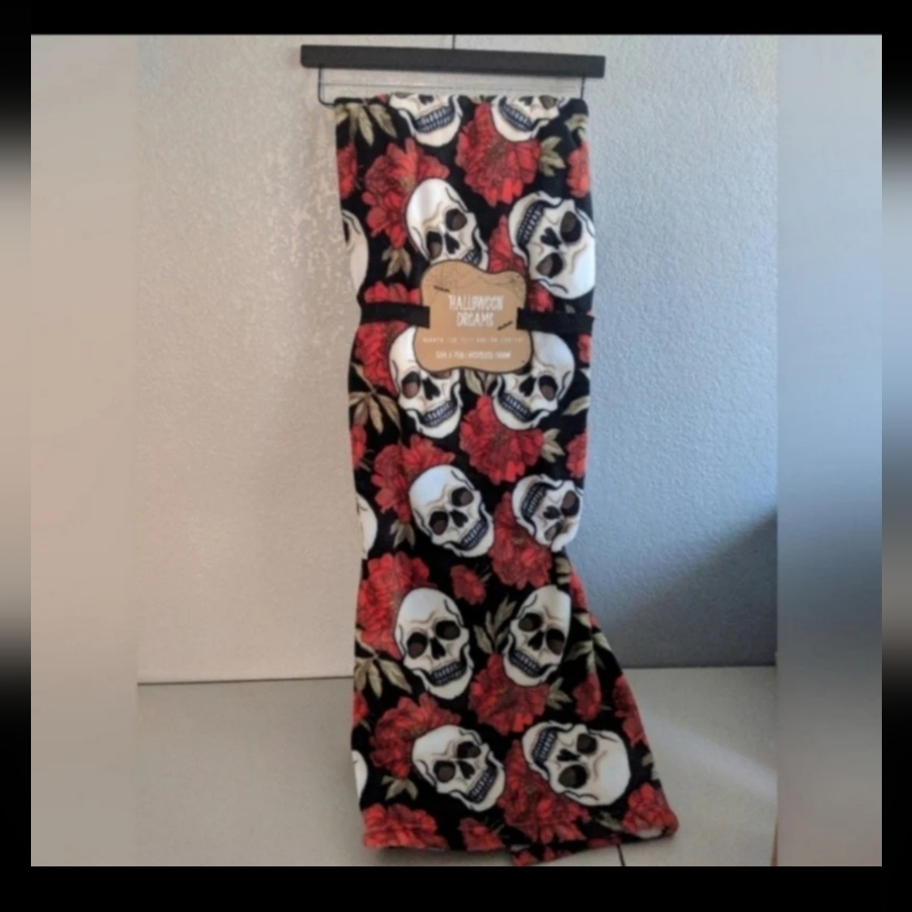 Halloween Skull Floral Throw Blanket Dark Victorian Gothic Vamp Day Of Dead